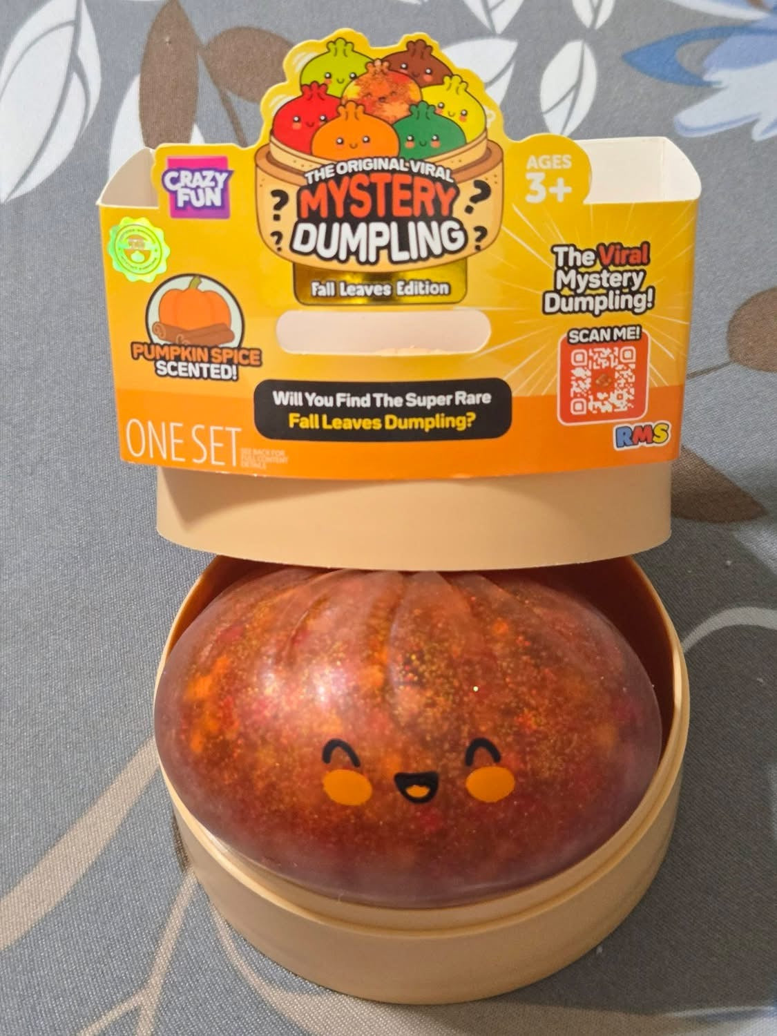 Crazy Fun Mystery Dumpling Squishy Fall Leaves Edition (Styles May Vary)
